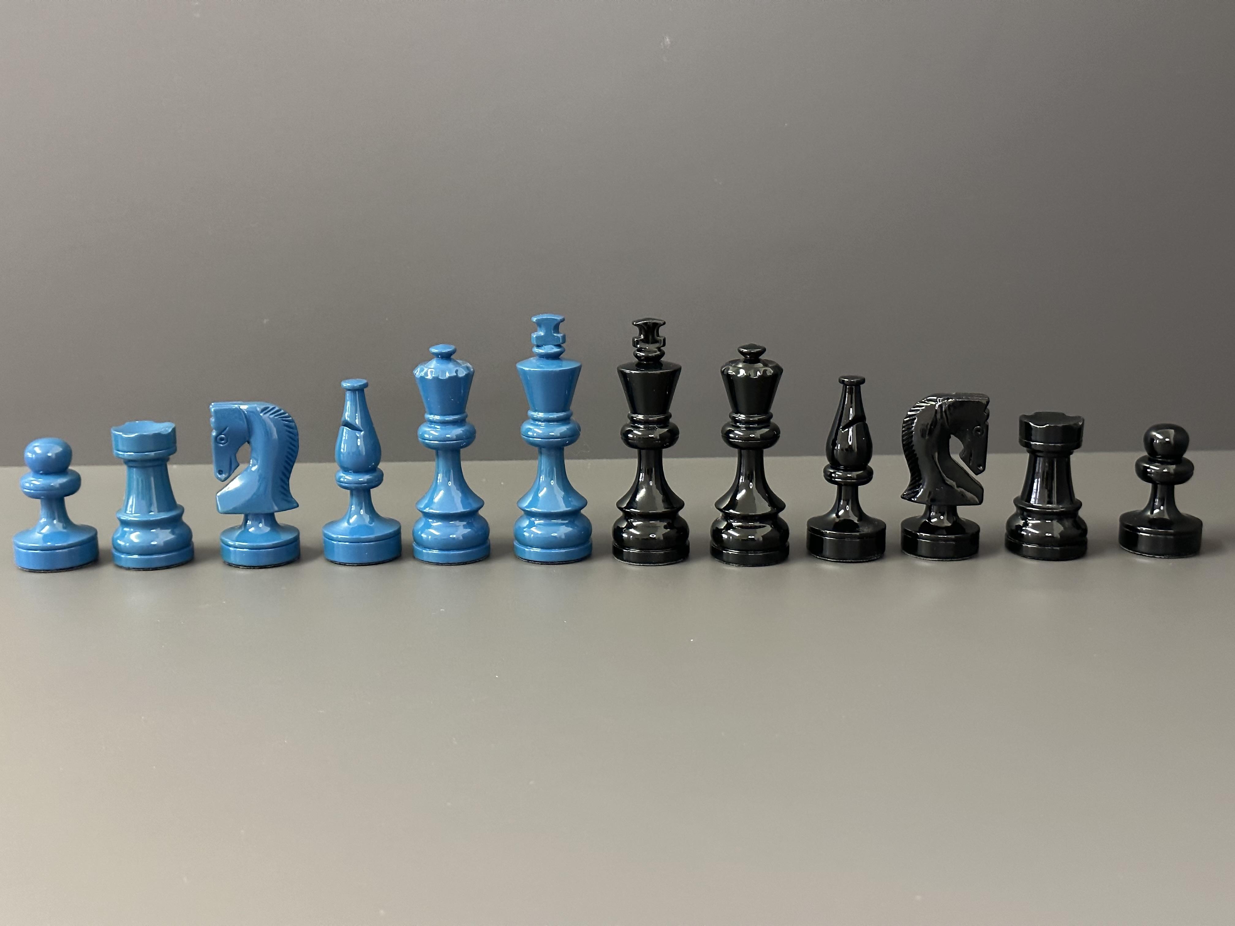 Schachfiguren KH 85mm, Blau und Schwarz Hochglanz 